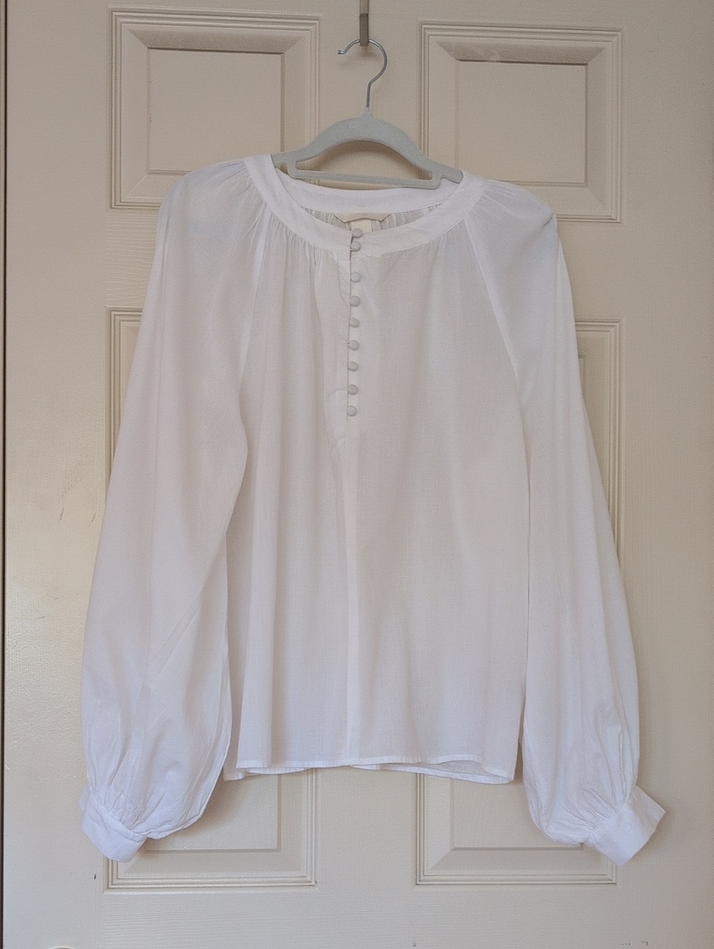 NWOT. H&M White Loose Fit Long And Big Sleeve Button Front Blouse.